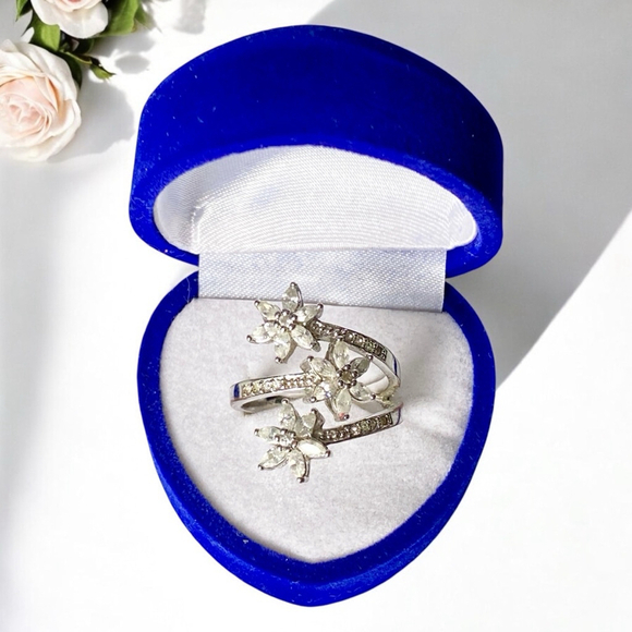 Vintage Nevada Sterling Plated Clear Crystal Rhinestone Flower Ring, Adjustable - Picture 3 of 5